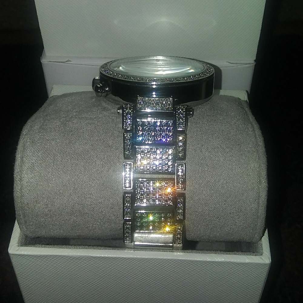 (2 LEFT IN STOCK) Michael Kors Swarovski Crystal - Picture 2 of 7